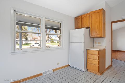 1210 Elm St, Wheaton, IL 60189 photo 7