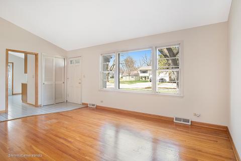 1210 Elm St, Wheaton, IL 60189 photo 9