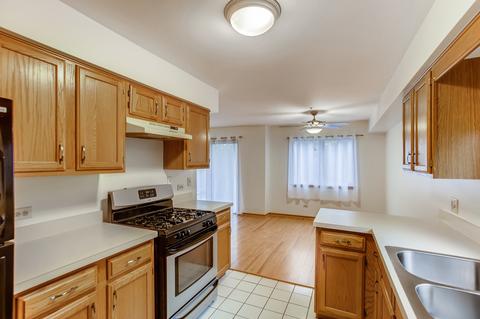 332 Frontage Rd #1B, Willowbrook, IL 60527 photo 11