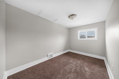 572 2nd Ave, Aurora, IL 60505 photo 13