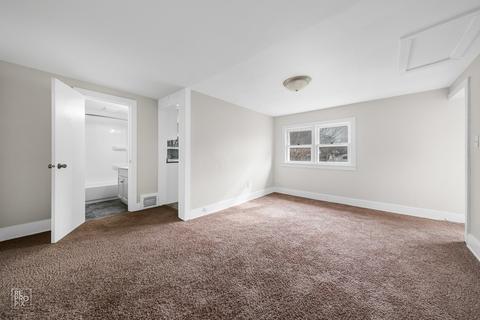 572 2nd Ave, Aurora, IL 60505 photo 3