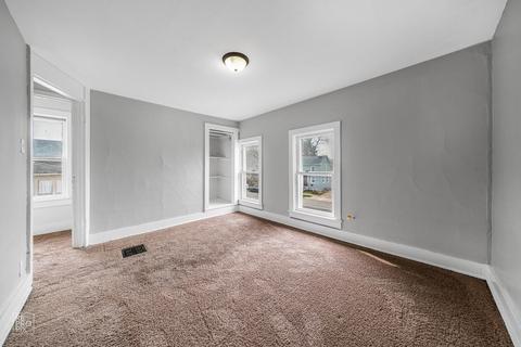 572 2nd Ave, Aurora, IL 60505 photo 10