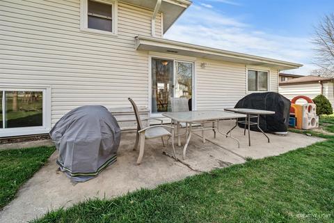 944 Balsam Ln, Bartlett, IL 60103 photo 25