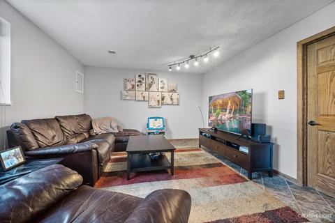 944 Balsam Ln, Bartlett, IL 60103 photo 13