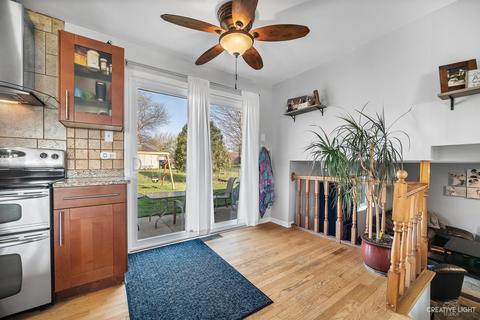 944 Balsam Ln, Bartlett, IL 60103 photo 9