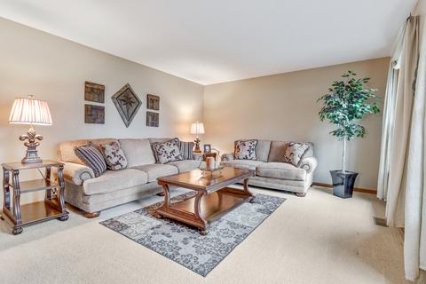 421 Fairway View Dr, Algonquin, IL 60102 photo 4