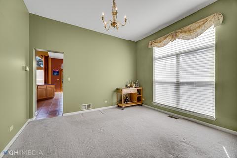 2245 Moser Ln, Algonquin, IL 60102 photo 9