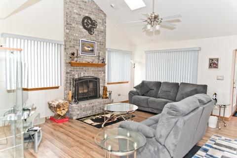 811 Blackhawk Dr, Braidwood, IL 60408 photo 9