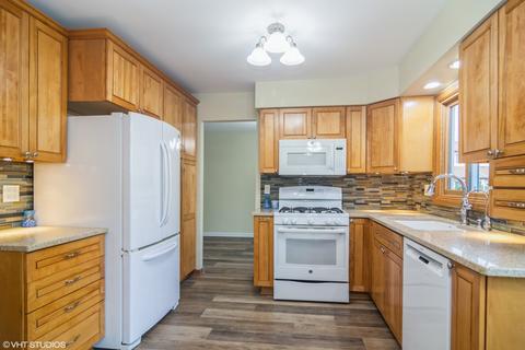 658 Lakeside Circle Dr, Wheeling, IL 60090 photo 5