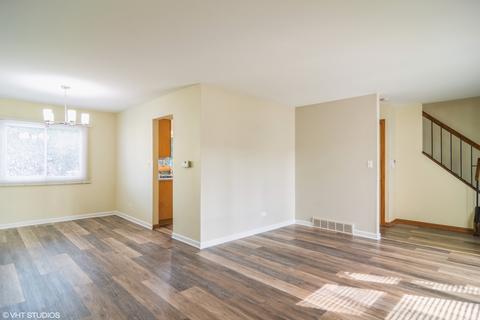658 Lakeside Circle Dr, Wheeling, IL 60090 photo 4