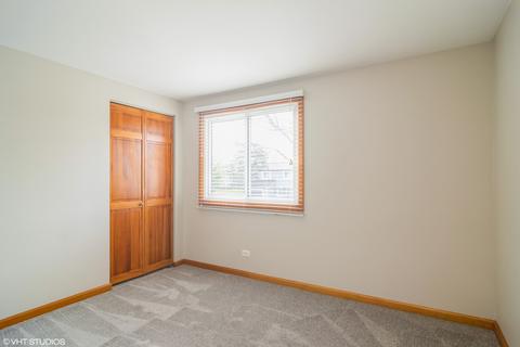 658 Lakeside Circle Dr, Wheeling, IL 60090 photo 11