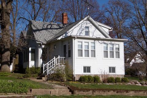 701 N Division St, Harvard, IL 60033 photo 1