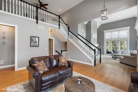 1051 Mackenzie Pl, Wheaton, IL 60187 photo 8