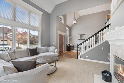 1051 Mackenzie Pl, Wheaton, IL 60187 photo 5