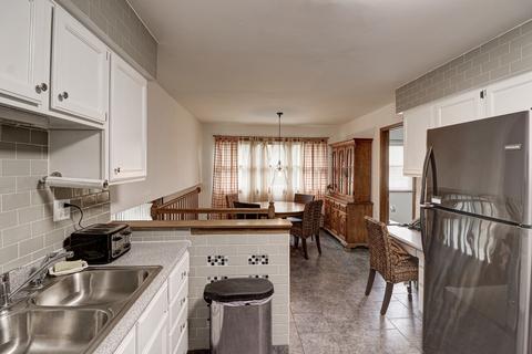 550 N 3rd Ave, Des Plaines, IL 60016 photo 8