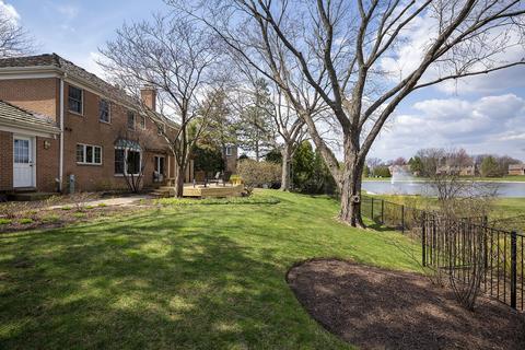 2312 Mohawk Ln, Glenview, IL 60026 photo 3