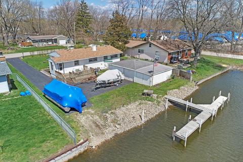 103 Nippersink Dr, Mchenry, IL 60050 photo 2
