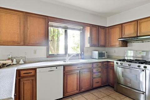 40 Maple Ct, Champaign, IL 61822 photo 8