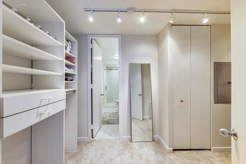 200 E Delaware Pl #15A, Chicago, IL 60611 photo 38