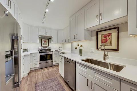 200 E Delaware Pl #15A, Chicago, IL 60611 photo 12