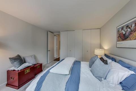 200 E Delaware Pl #15A, Chicago, IL 60611 photo 32