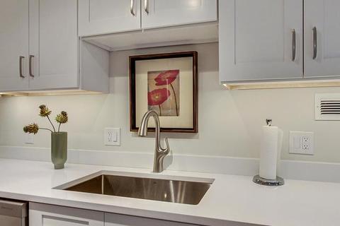 200 E Delaware Pl #15A, Chicago, IL 60611 photo 15