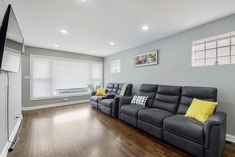 549 E 104th Pl, Chicago, IL 60628 photo 7