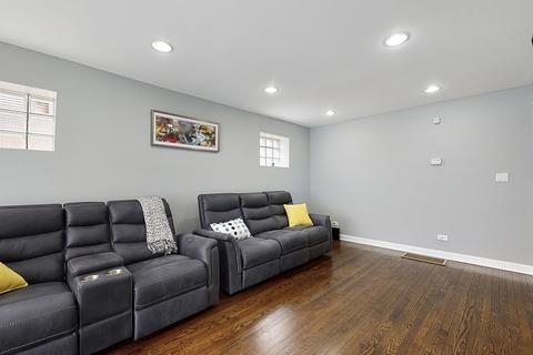549 E 104th Pl, Chicago, IL 60628 photo 6