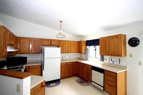 99 E Sycamore St, Normal, IL 61761 photo 9