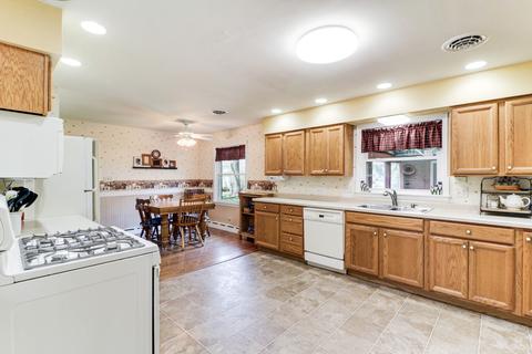 1110 W College Ave, Normal, IL 61761 photo 7