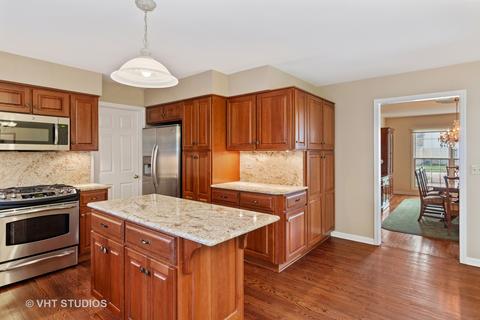 5720 Arlingdale Dr, Rolling Meadows, IL 60008 photo 7