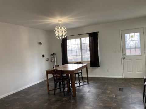 2 Joyce Ln, Champaign, IL 61822 photo 6