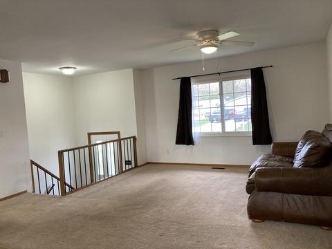2 Joyce Ln, Champaign, IL 61822 photo 5