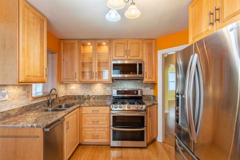532 S 5th Ave, Des Plaines, IL 60016 photo 2