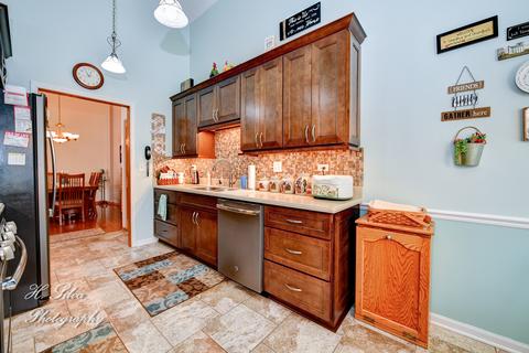 735 Alice Pl, Elgin, IL 60123 photo 9