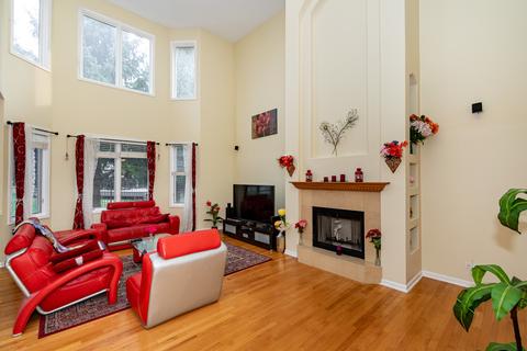 683 E Nerge Rd, Roselle, IL 60172 photo 4
