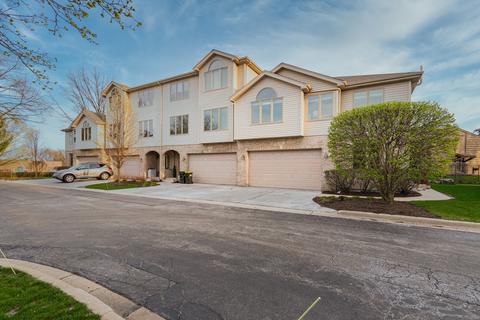 683 E Nerge Rd, Roselle, IL 60172 photo 1