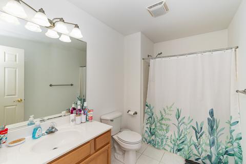 683 E Nerge Rd, Roselle, IL 60172 photo 12