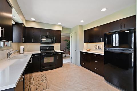 1024 Roslyn Rd, Olympia Fields, IL 60461 photo 10