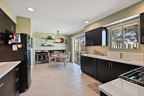 1024 Roslyn Rd, Olympia Fields, IL 60461 photo 9