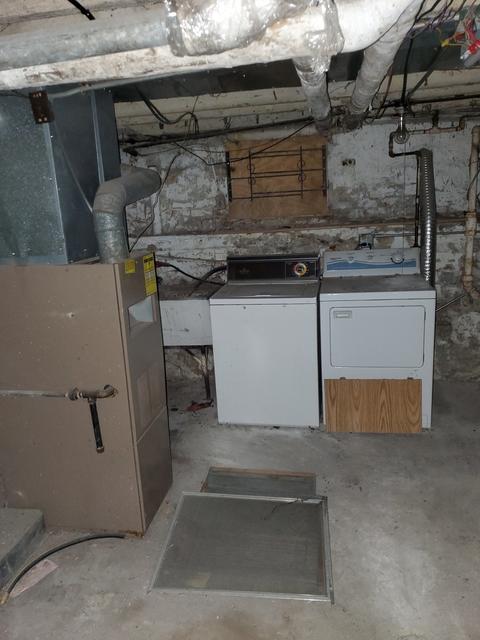 10716 S Champlain Ave, Chicago, IL 60628 photo 17