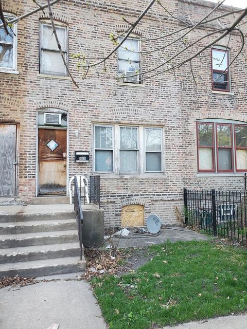 10716 S Champlain Ave, Chicago, IL 60628 photo 2