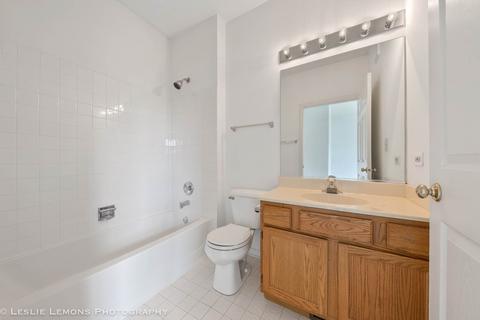 992 Spring Ct, Darien, IL 60561 photo 15