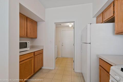 992 Spring Ct, Darien, IL 60561 photo 11