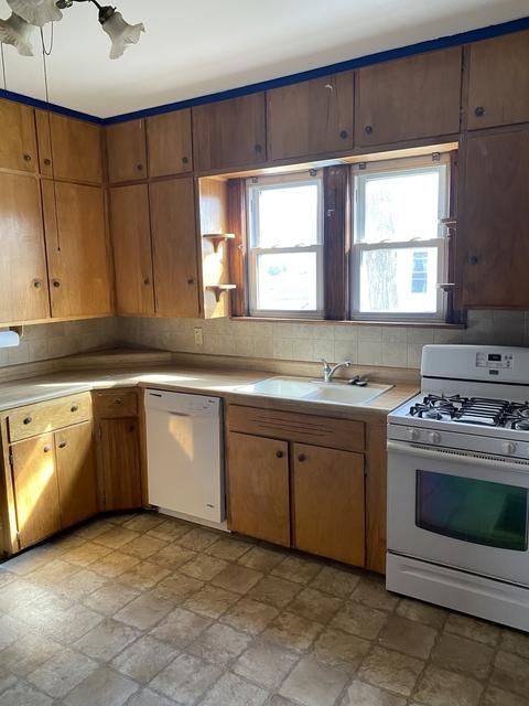 304 N Front St, Danforth, IL 60930 photo 8
