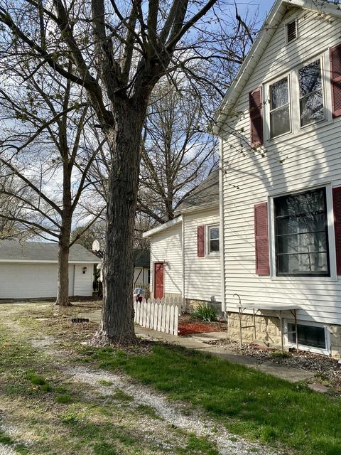 304 N Front St, Danforth, IL 60930 photo 3