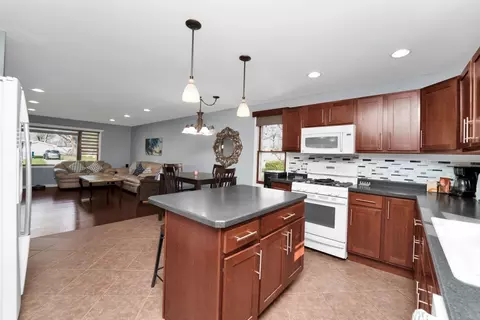 2137 Root St, Crest Hill, IL 60403 photo 13