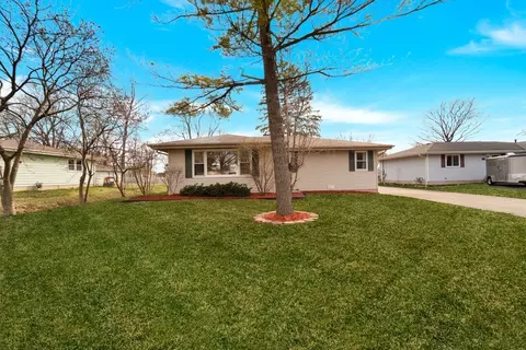 2137 Root St, Crest Hill, IL 60403 photo 2