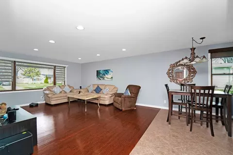 2137 Root St, Crest Hill, IL 60403 photo 9