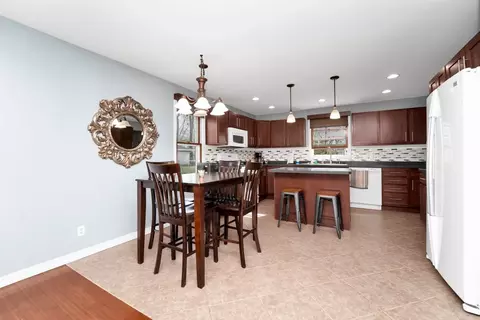 2137 Root St, Crest Hill, IL 60403 photo 18